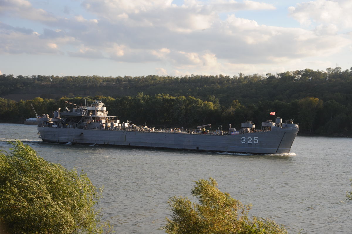 LST-325 in Port Decatur
